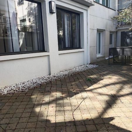 2 Piece Avec Terrasse Ensoleille Διαμέρισμα Suresnes Εξωτερικό φωτογραφία