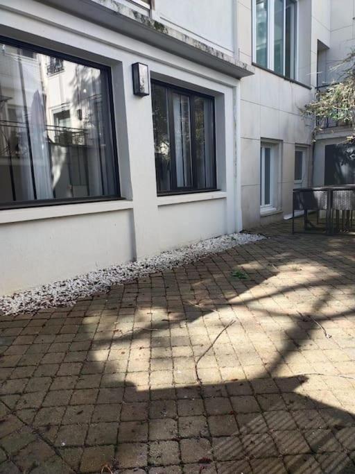 2 Piece Avec Terrasse Ensoleille Διαμέρισμα Suresnes Εξωτερικό φωτογραφία