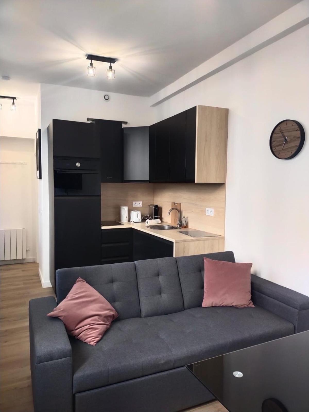 2 Piece Avec Terrasse Ensoleille Διαμέρισμα Suresnes Εξωτερικό φωτογραφία